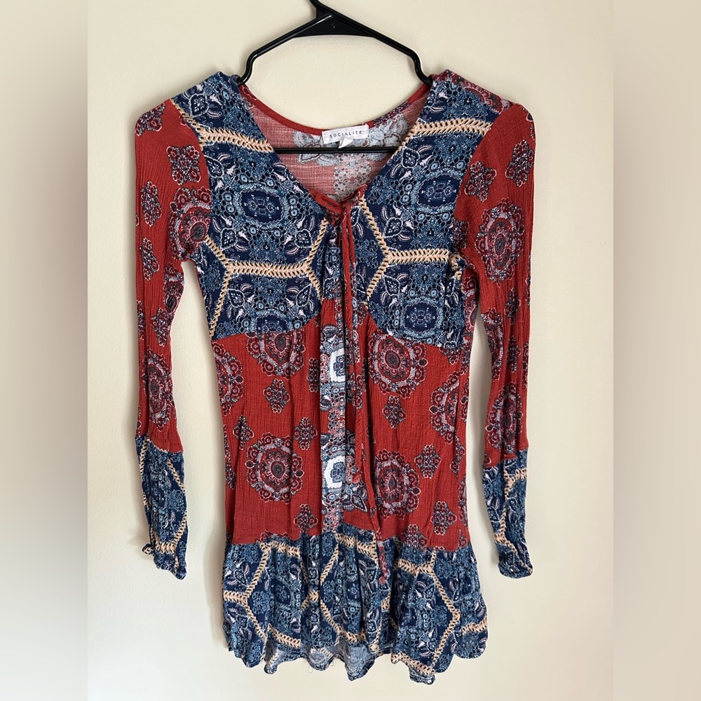 Bohemian Paisley Mini Dress with Lonf Sleeves Womens Size XS by Socialite
